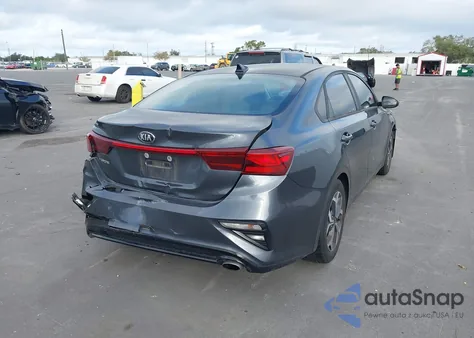 2019 Kia Forte Lxs z USA, uszkodzony, nr VIN 3KPF24AD5KE059925